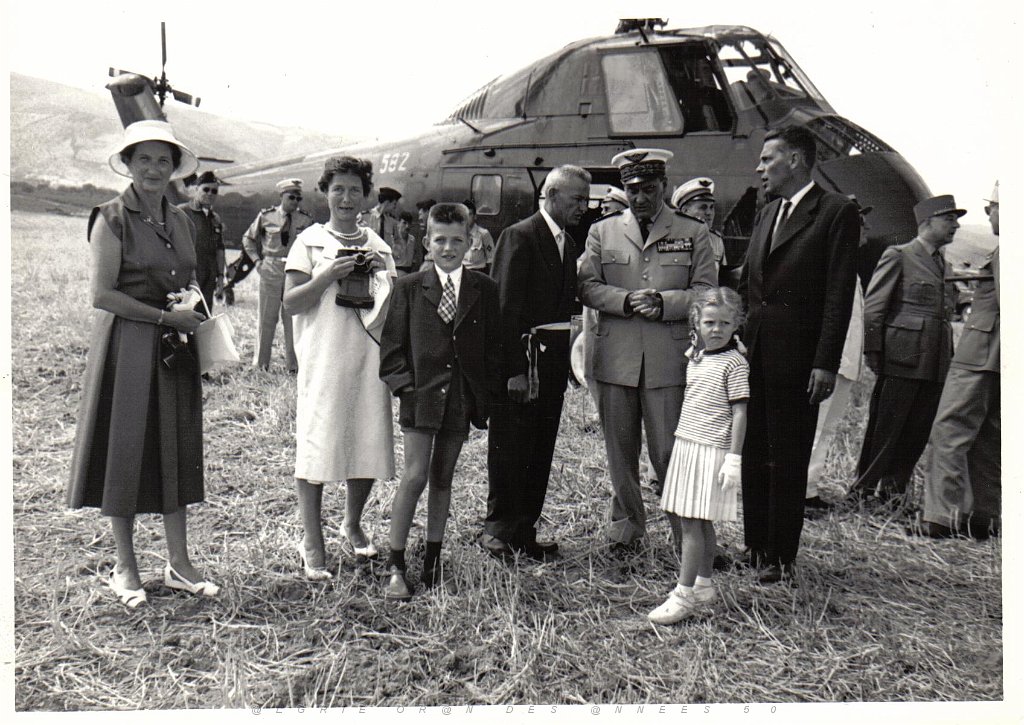 BOU SFER 06 JUILLET 1958 POSE DE LA PREMIERE PIERRE DU MONUMENT AUX MORTS 003.jpg